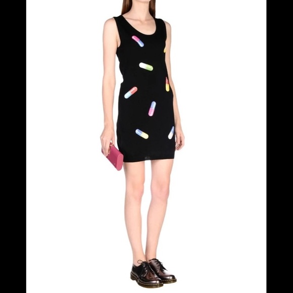 Holiday SALE 🎁 Moschino “Just say MoschiNO” pill dress - Picture 5 of 8